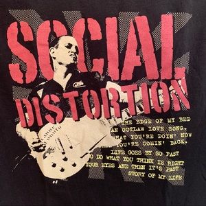 Social Distortion band shirt